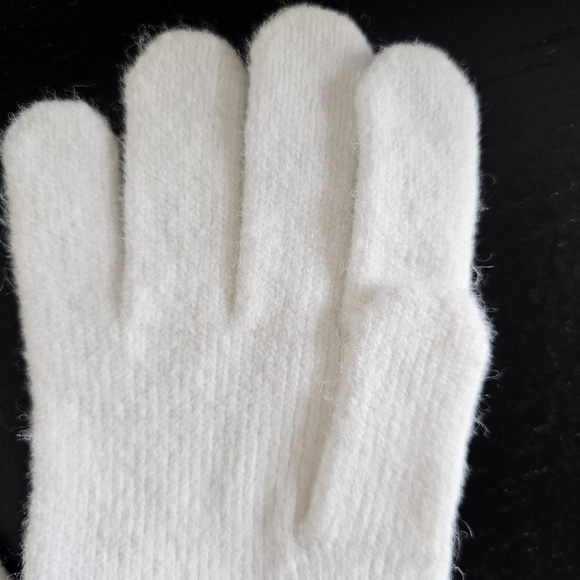 White/Cream Rhinestone Gloves - Picture 4 of 9